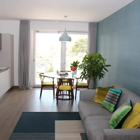 Design Nyaraló *